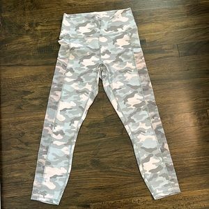 Fabletics cropped leggings